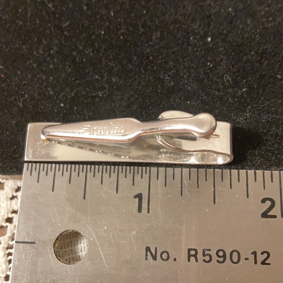 Shields Silver Tone Monogramed Tie Clip - Picture 4 of 4